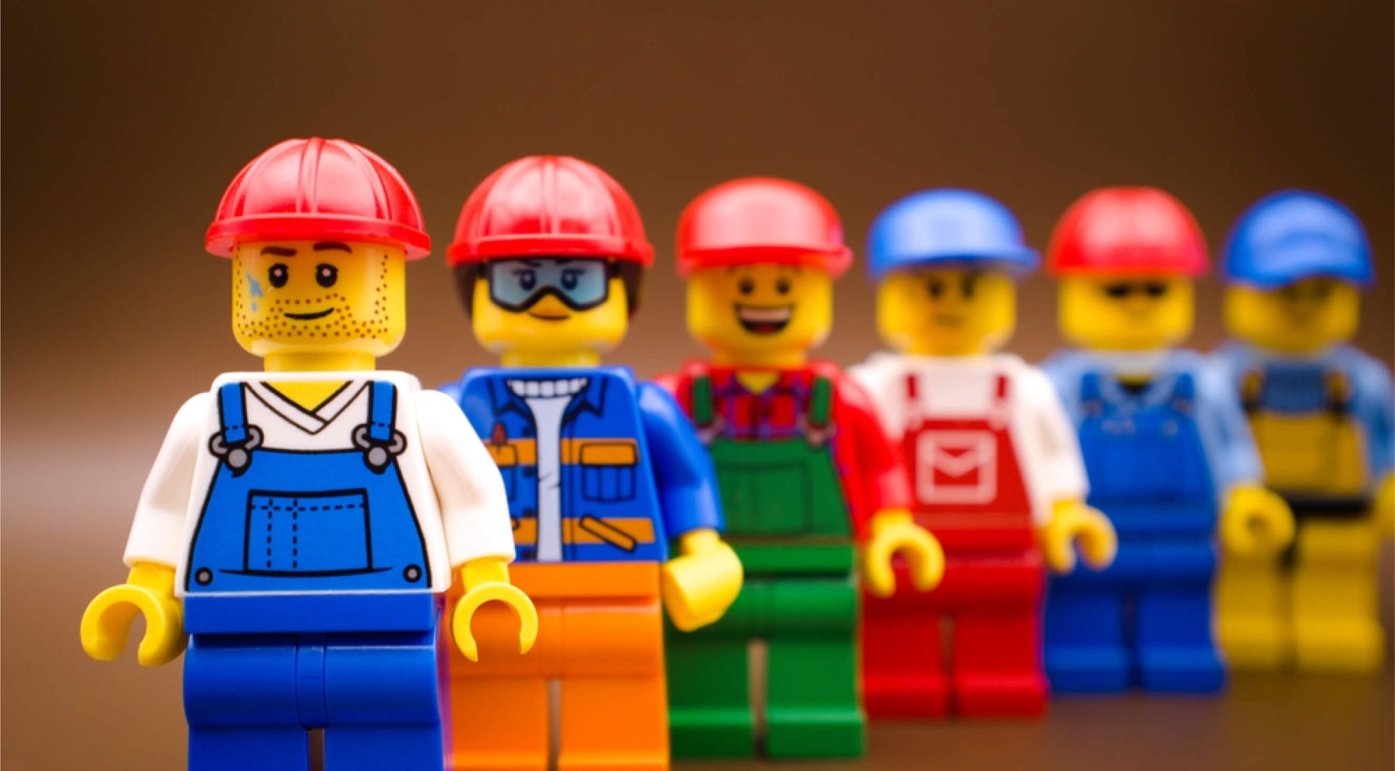 How to approach Blue-collar worker engagement: 30+ Activities for boosting morale