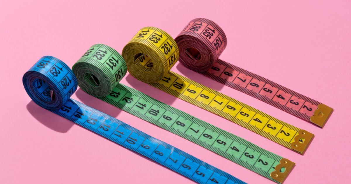 Measuring tapes in four different colors 