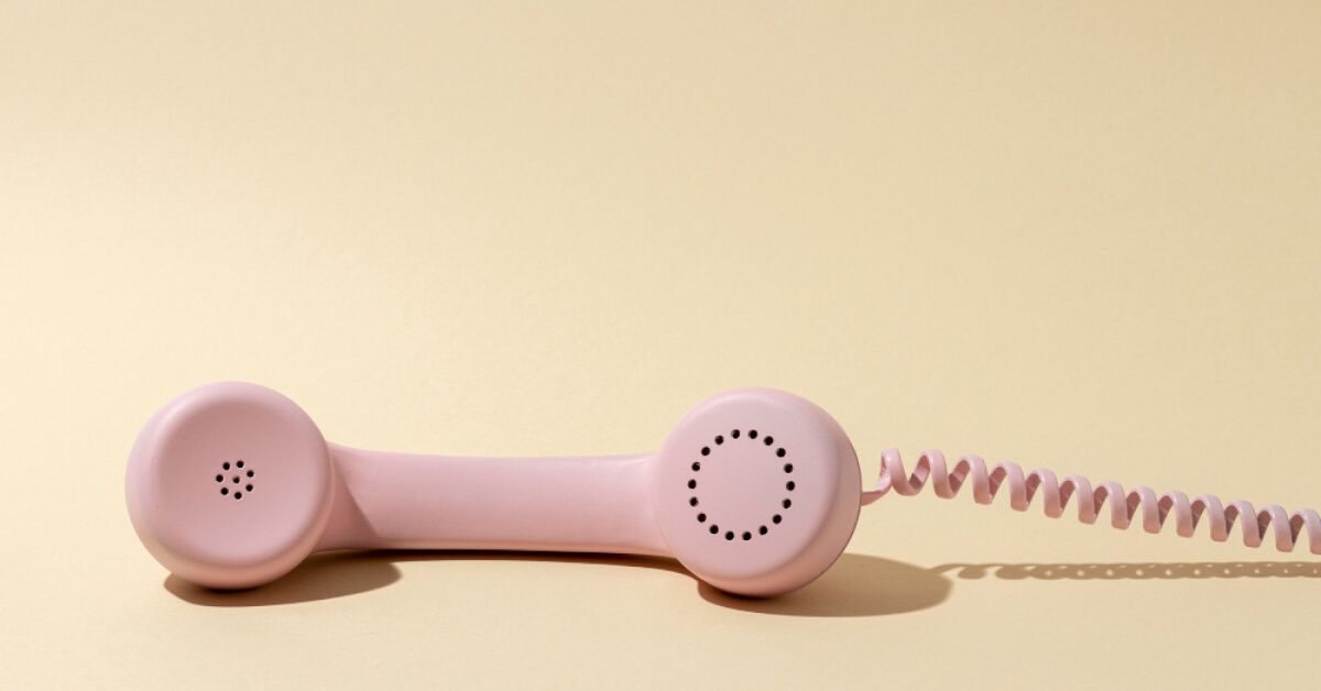 A pink telephone