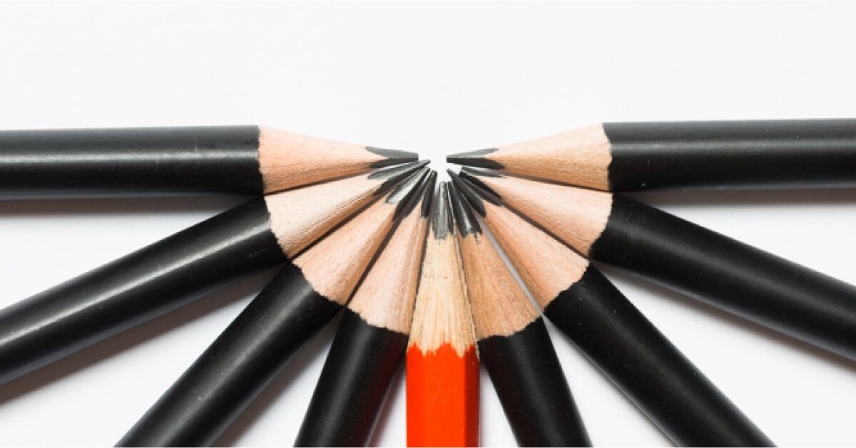 An array of pencils placed in a semicircular fashion