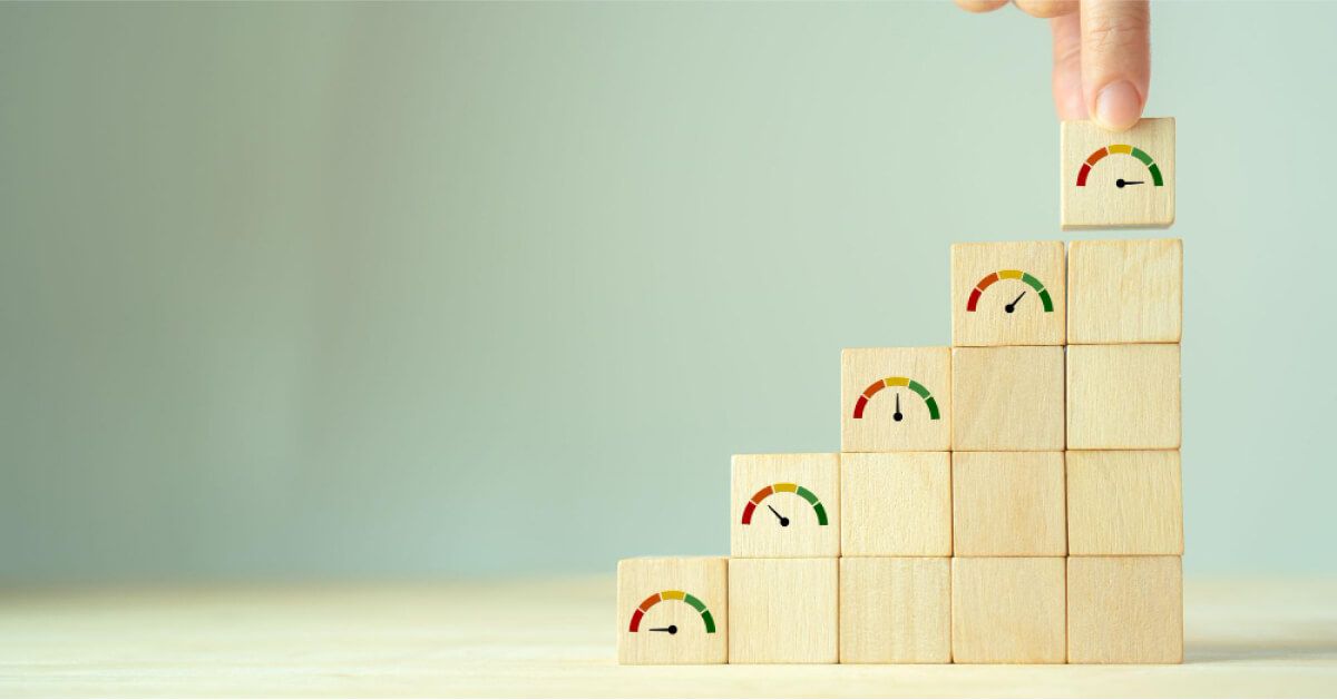 Blocks of wooden box that shows different measurement