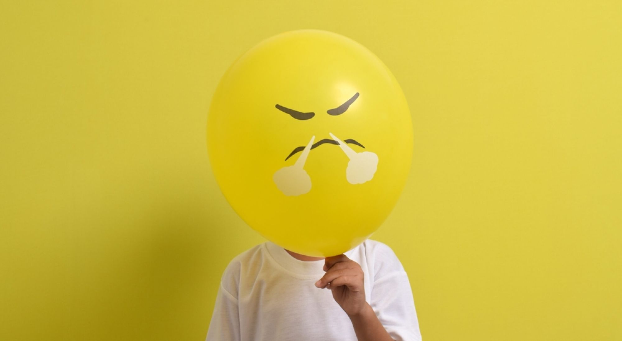 How to deal with a disgruntled employee: Examples & tips for a toxic-free workplace