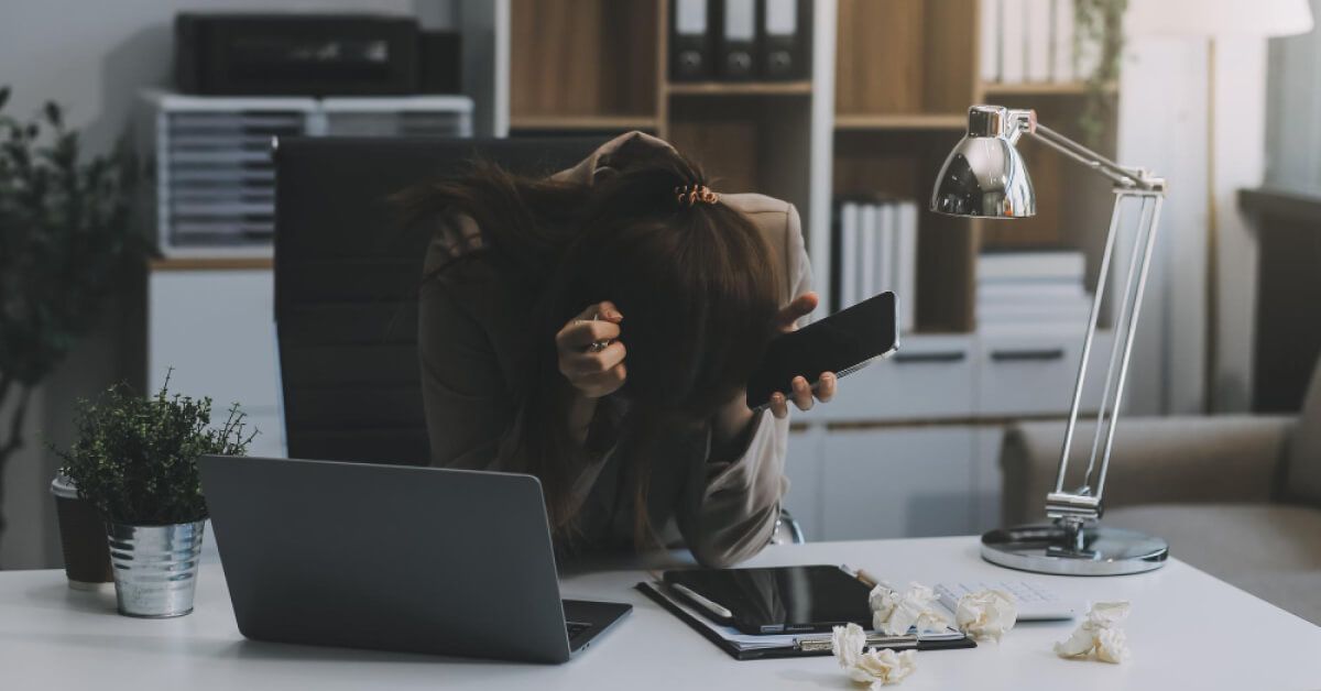 Employee feeling bad about the hustle culture in the workplace 